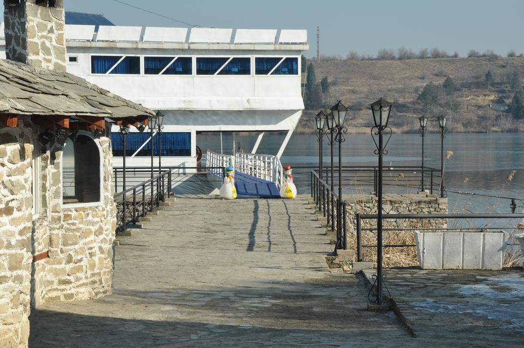 Hotel Brod Panini Βελεσά Εξωτερικό φωτογραφία