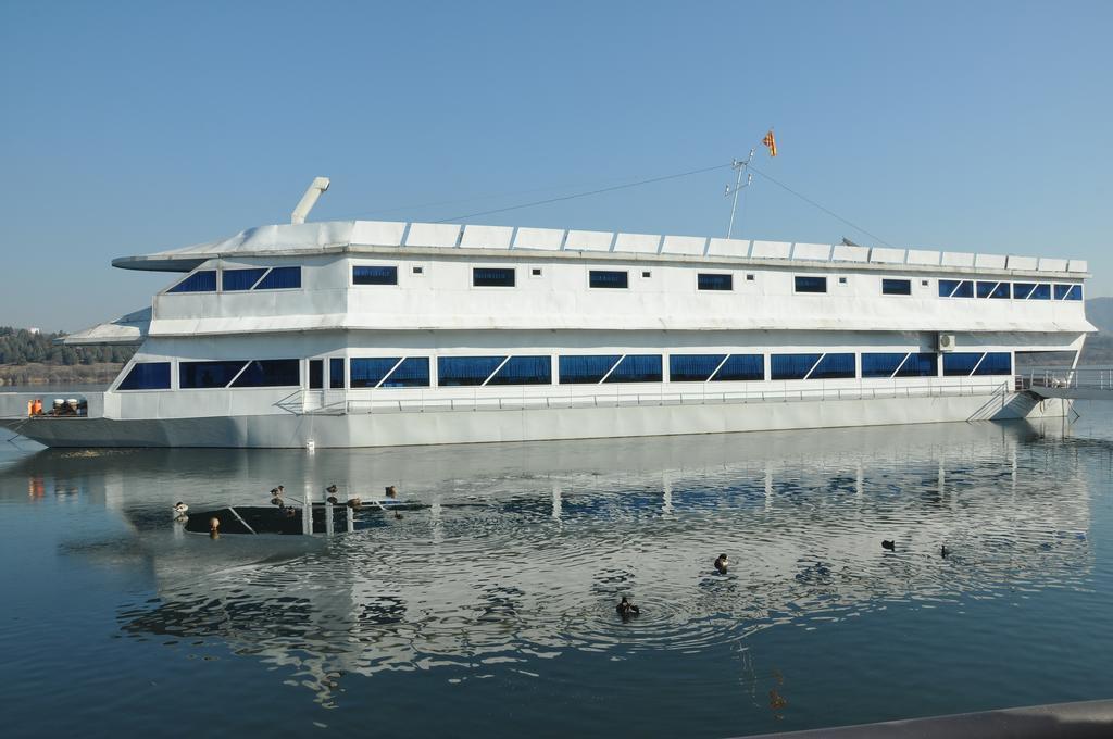 Hotel Brod Panini Βελεσά Εξωτερικό φωτογραφία